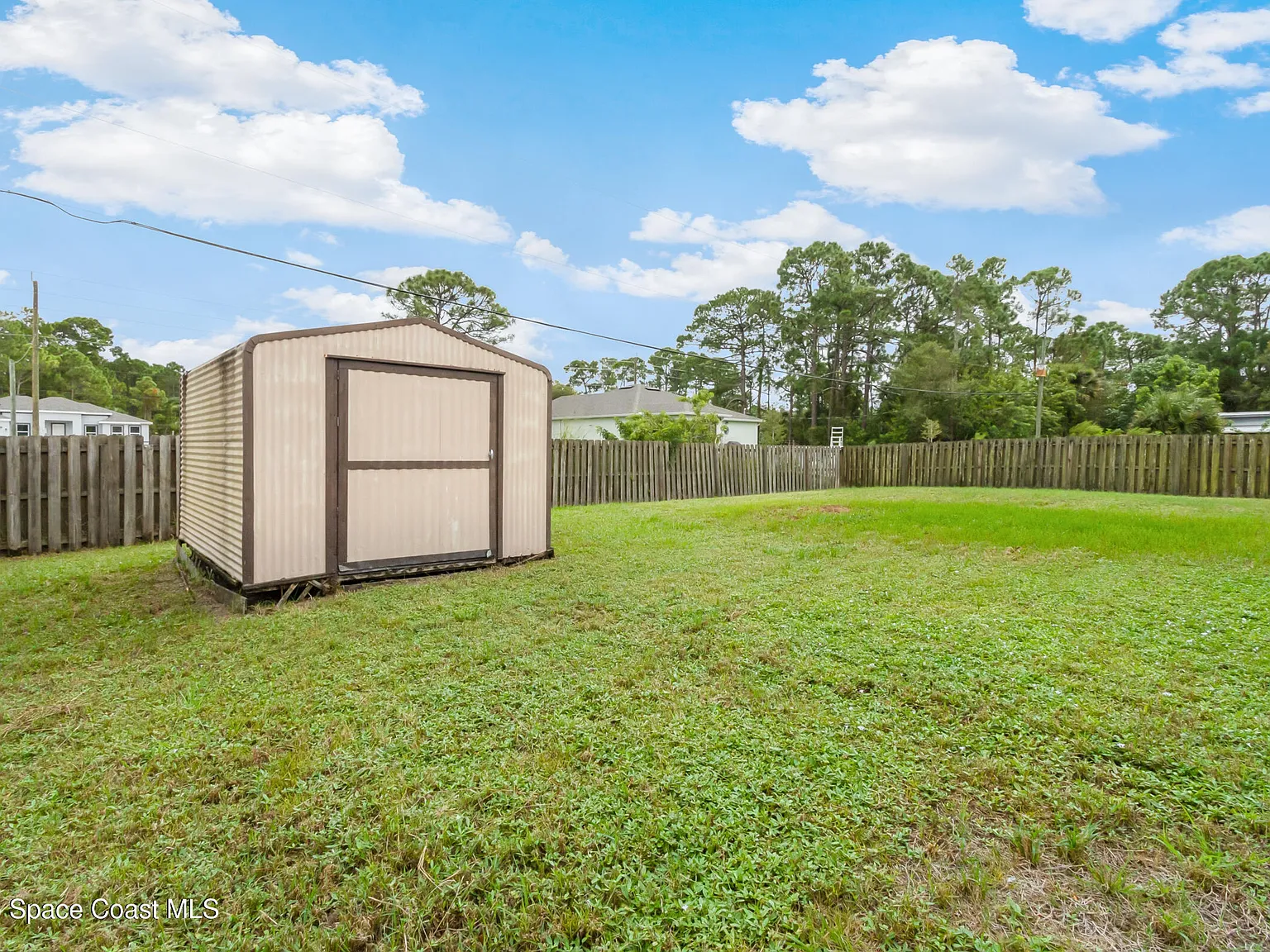 3 bed, 2.0 bath, 1612 sqft, $2,250 — Photo 4