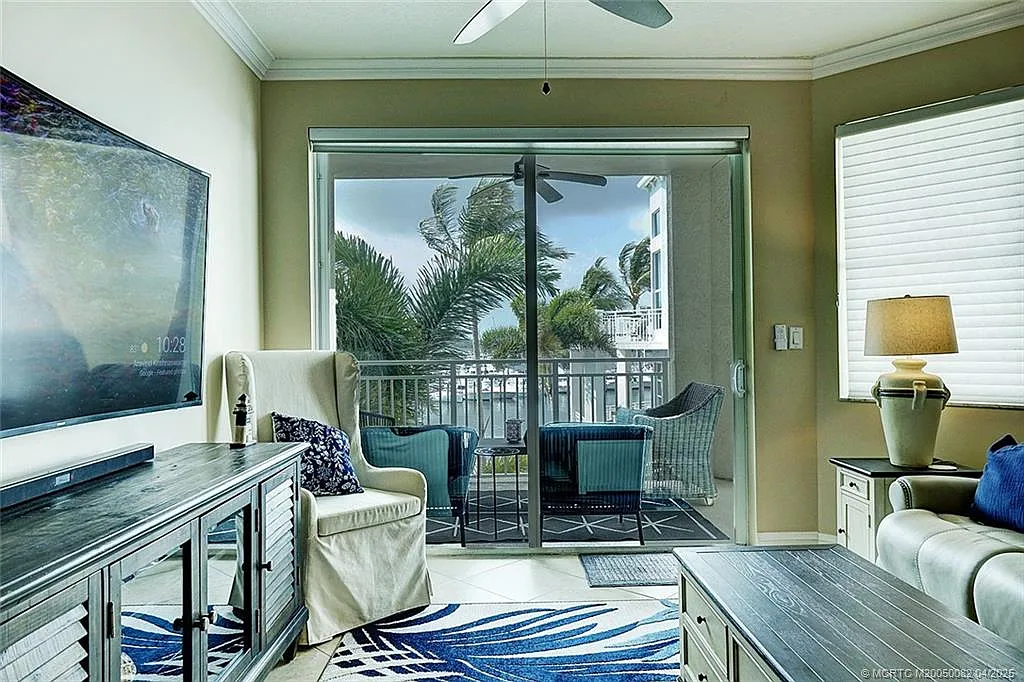 2 bed, 2.0 bath, 1182 sqft, $2,500 — Photo 4