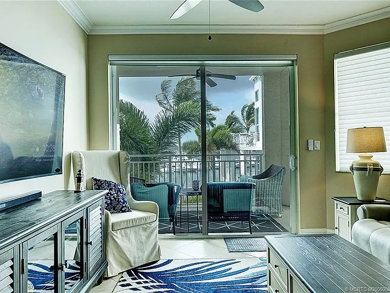 975 NW Flagler Ave #306 — Photo 4