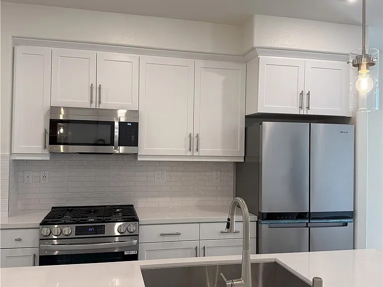 1816 E 1st St #450 — Photo 37