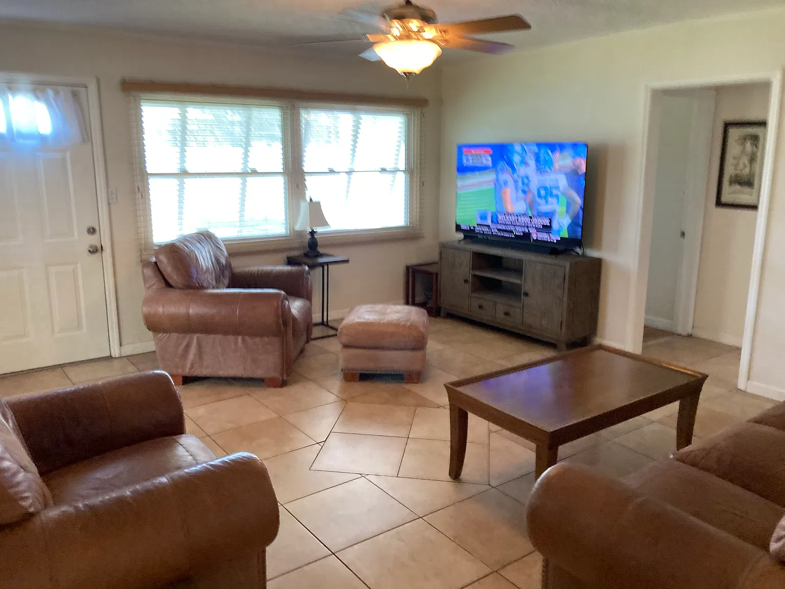 2 bed, 1000 sqft, $4,000 — Photo 2