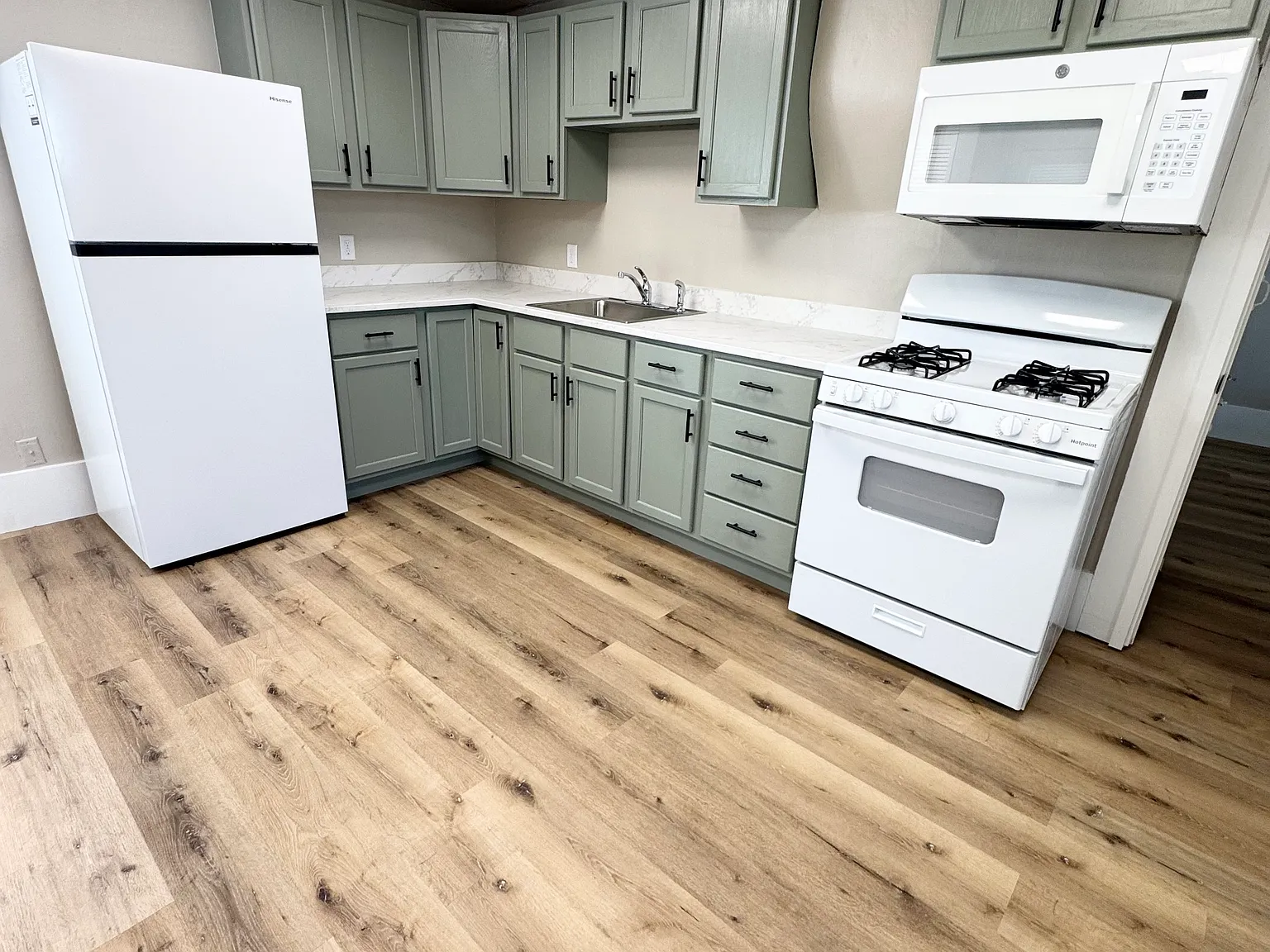 1 bed, 450 sqft, $1,257 — Photo 3