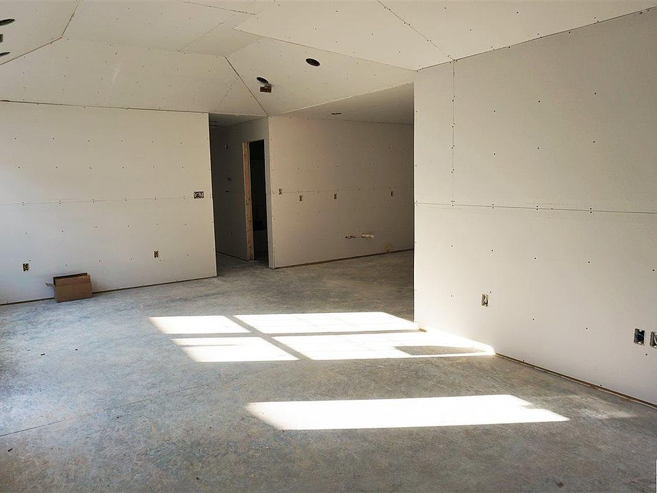 2nd image of 73 Wharton Rd