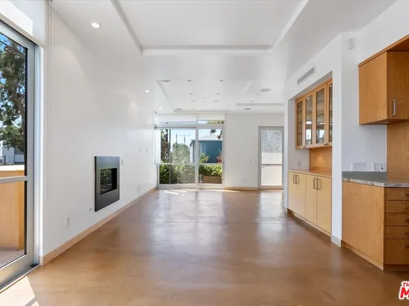 2301 10th St #3, Santa Monica, CA 90405