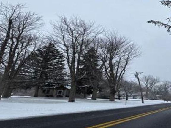 Exterior Neighborhood (street photo)