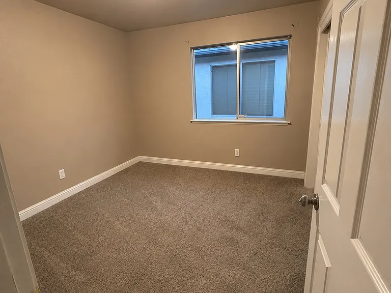 4713 W University Ave — Photo 5