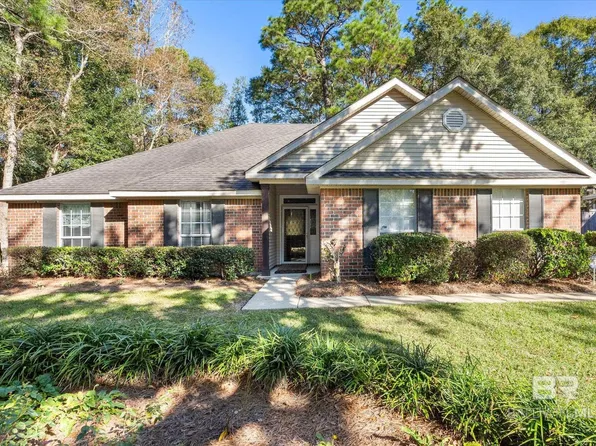 7410 Lakeview Dr E, Mobile, AL 36695