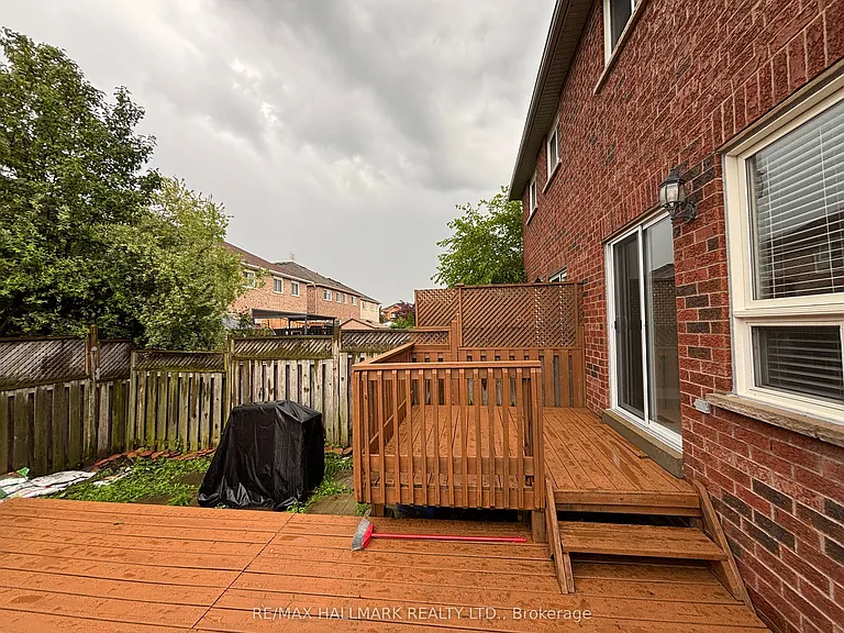 3234 Raindance Cres — Photo 33
