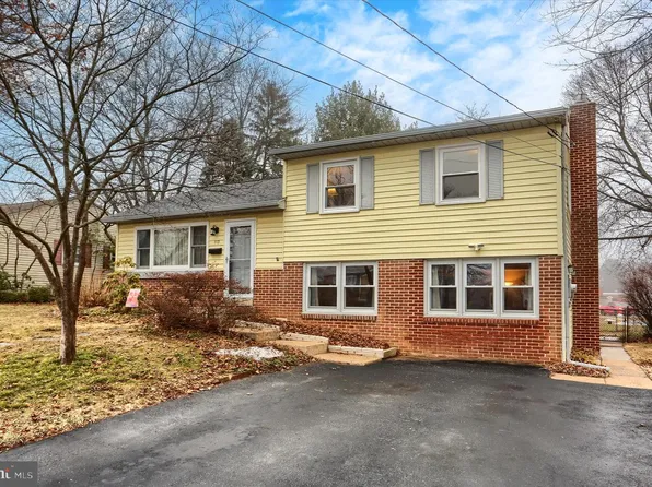 113 E Woodland Dr, Mechanicsburg, PA 17055