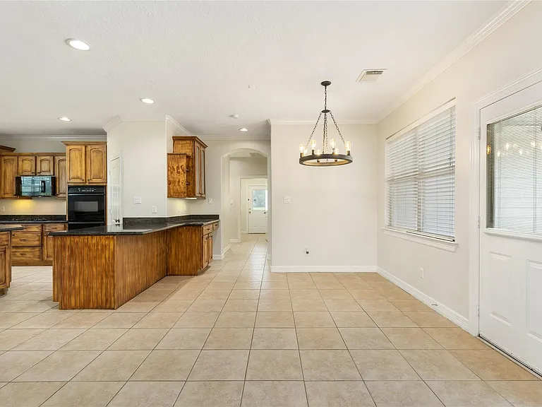 19907 Stone Lake Cir — Photo 9