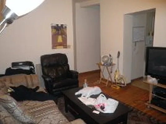 Rented by Sir Realty | media 43