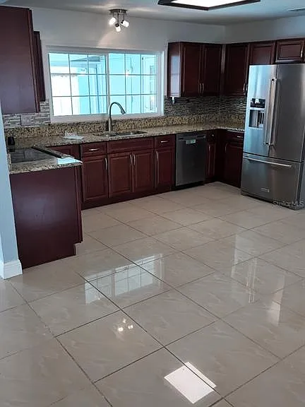 1703 Paradise Dr — Photo 10