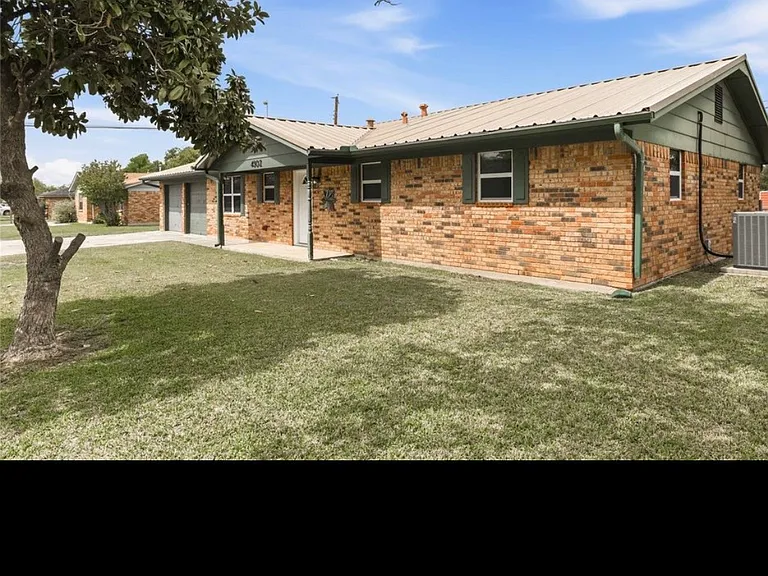 4502 Delwood Dr — Photo 6