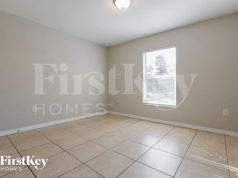 2925 Silas Ave — Photo 12