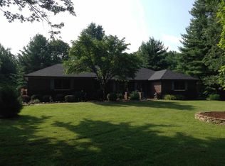 820 E Vixen Dr, Bloomington, IN 47408