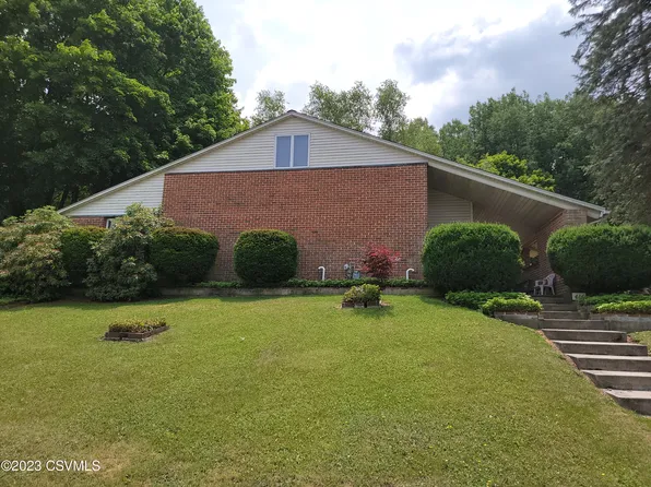 416 E 7th St, Mount Carmel, PA 17851
