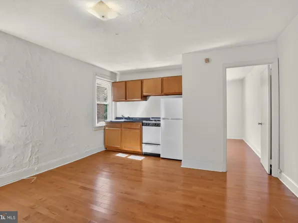 916 Pine St APT 3R, Philadelphia, PA 19107