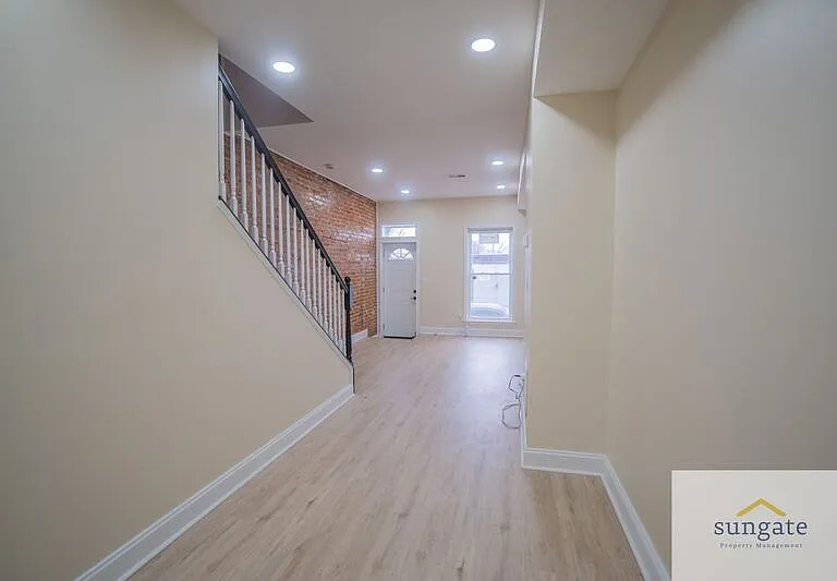 3205 Esther Pl — Photo 5