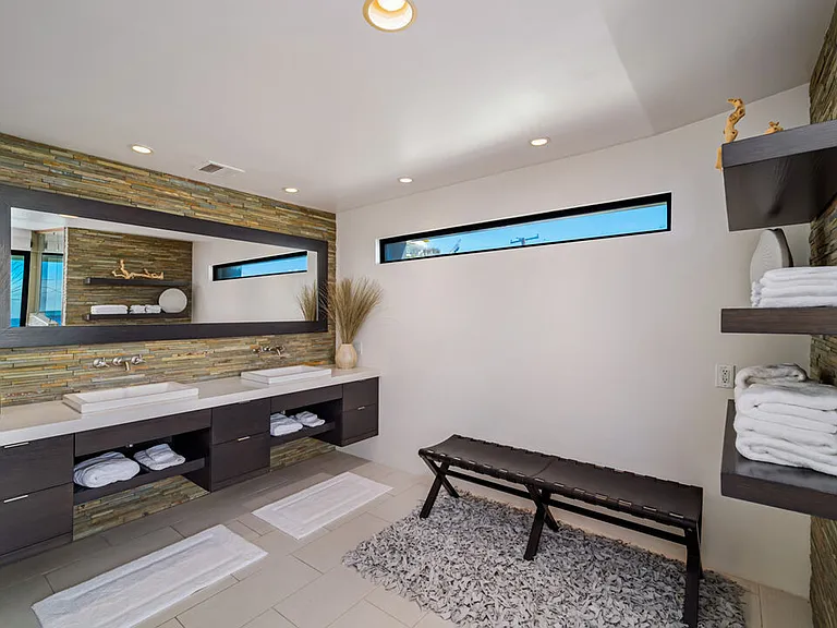 25250 Malibu Rd — Photo 40