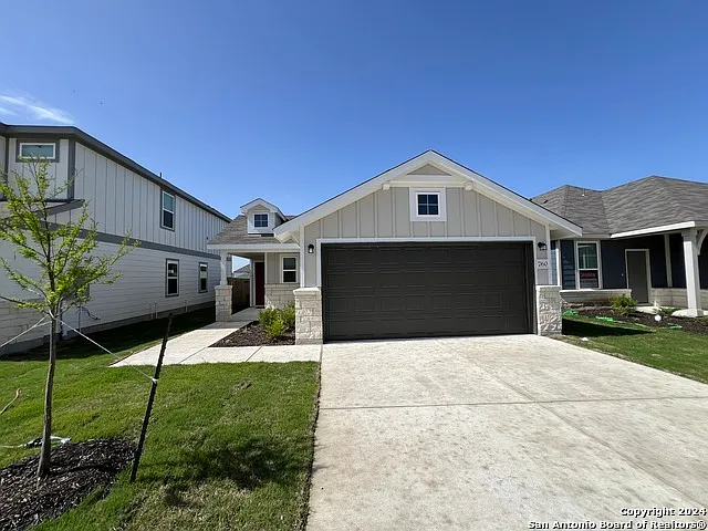 760 Heartseed Ave
