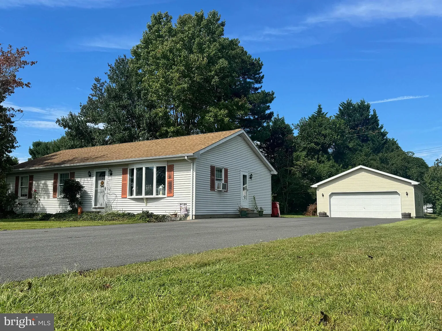 617 Hammond Dr photo 1