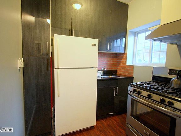 5th image of 381 Nostrand Ave