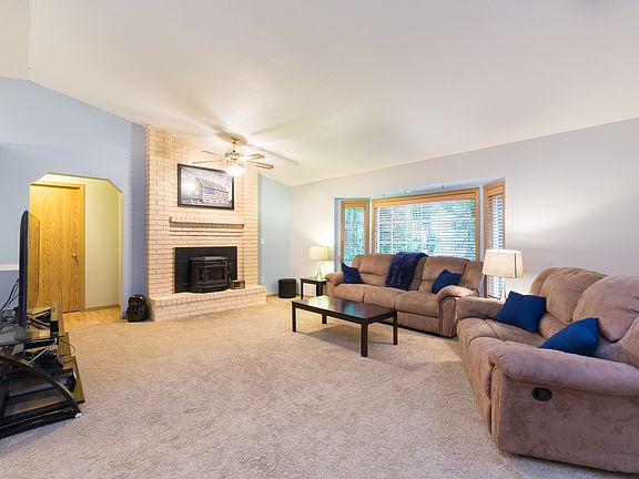 5th image of 13019 130th Avenue Ct E