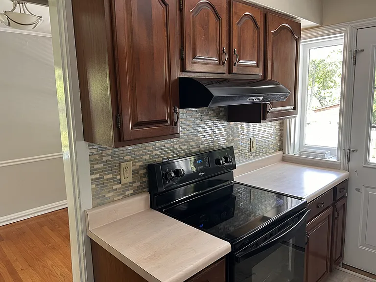 833 Westwood Pl — Photo 11