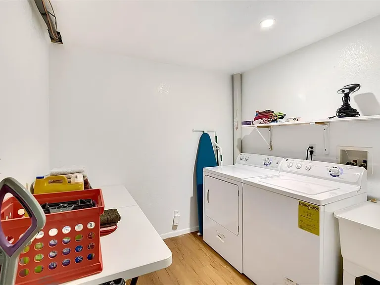 3564 Magnolia St — Photo 14