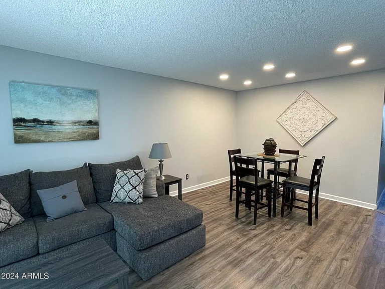 7811 E Park View Dr — Photo 18