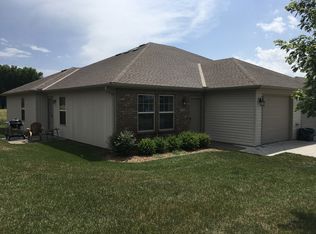 120 SE Rock Garden Ln, Lees Summit, MO 64064