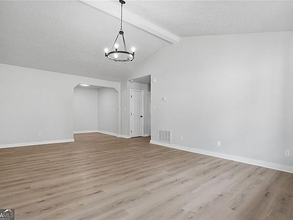 4th image of 9127 Clubhouse Dr