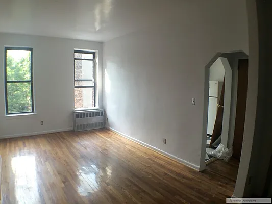 Rented by Sovereign Associates | media 22