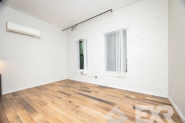 Rented by The KCI Group | media 25