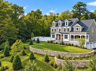 35 Shuttleworth Pl, Dedham, MA 02026