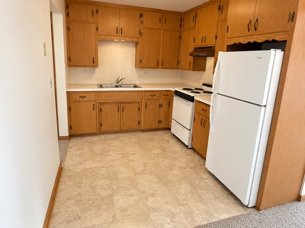 Mason City 24-Unit (Bel Air Apartments)