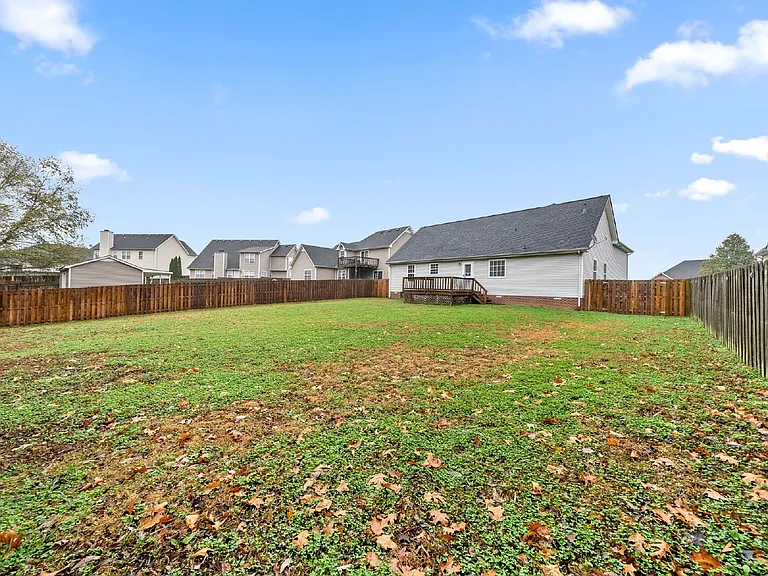 1626 Autumn Dr — Photo 28
