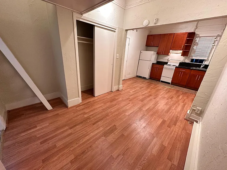 851 OFarrell Street — Photo 16