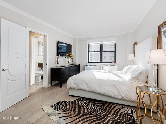 5th image of 1202 2nd Ave #10F
