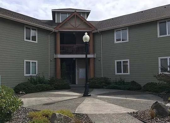 179 Laurel St #3