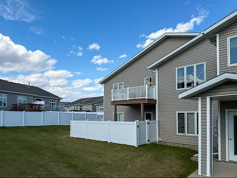 1770 E Calgary Ave — Photo 13