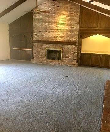5th image of 405 Oakmont Ln N