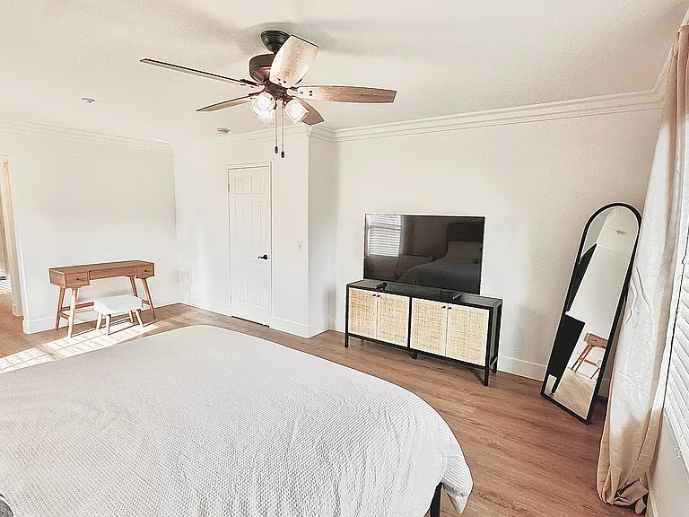6861 Earp Way — Photo 15