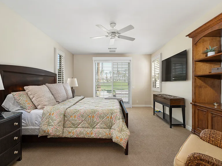 56618 Palms Dr — Photo 16