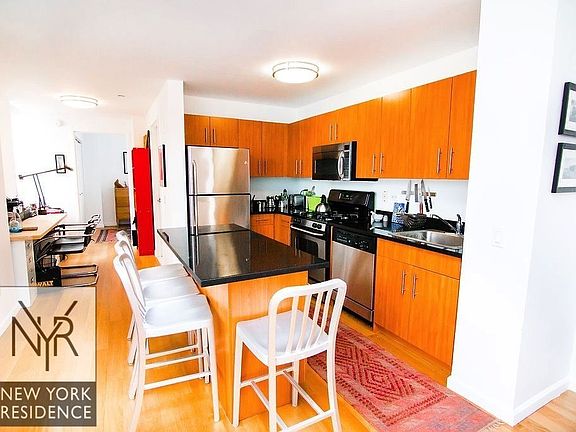 2nd image of 20 West St APT 33D