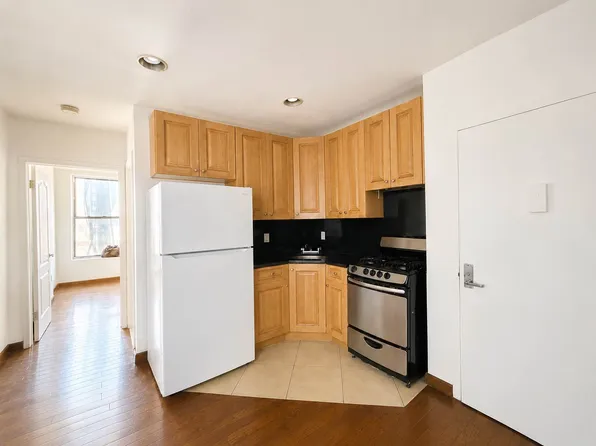 493 9th Avenue image 1 of 5