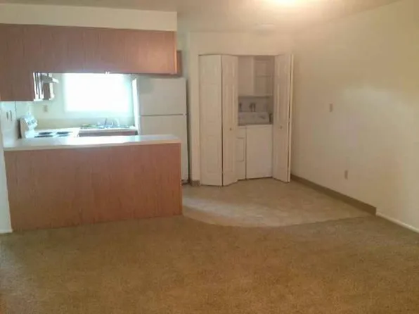 1717 S Barlow Ln, Boise, ID 83709