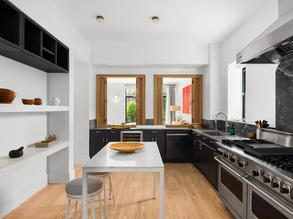 134 Charles Street image 4 of 9