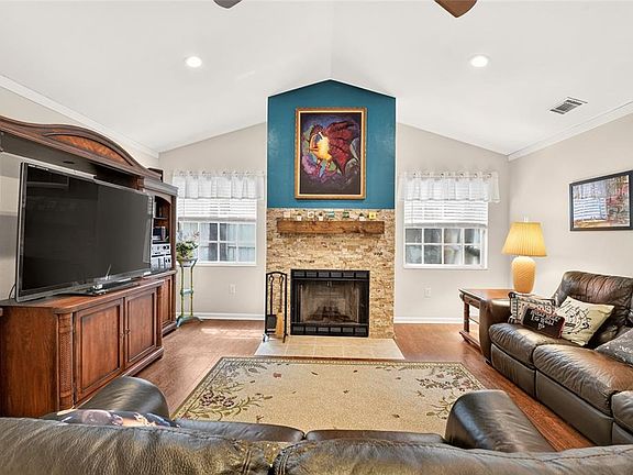 4th image of 10427 SW 55TH PLACE
