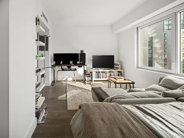 10 Nevins Street image 1 of 15